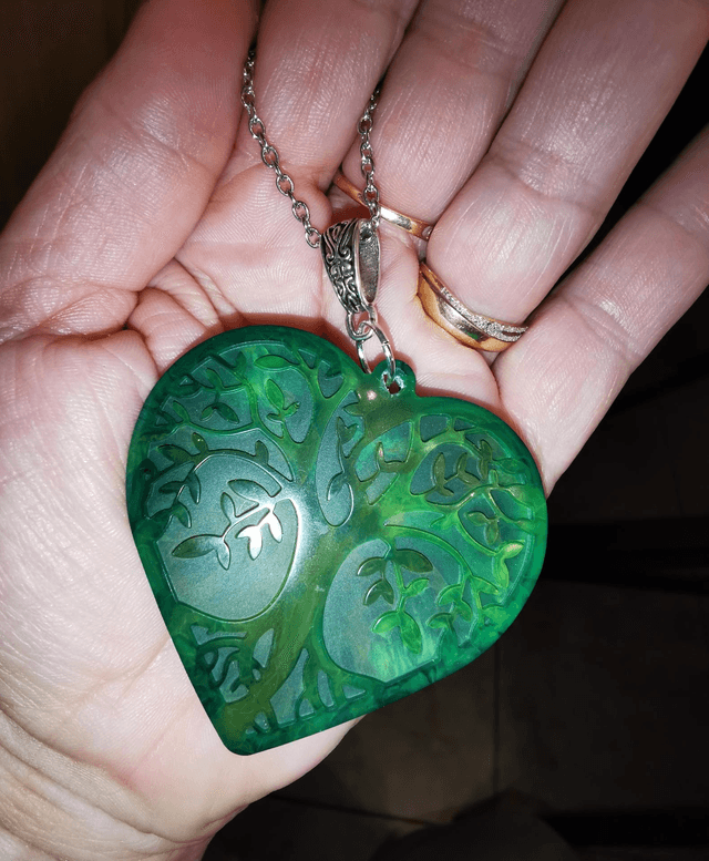 Pendentif cœur arbre vert